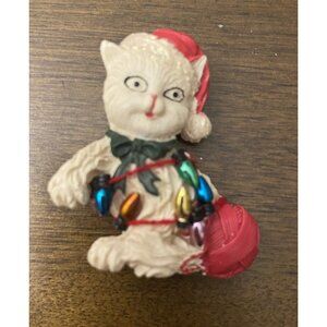vintage Christmas cat with holiday lights and stocking cap brooch pin